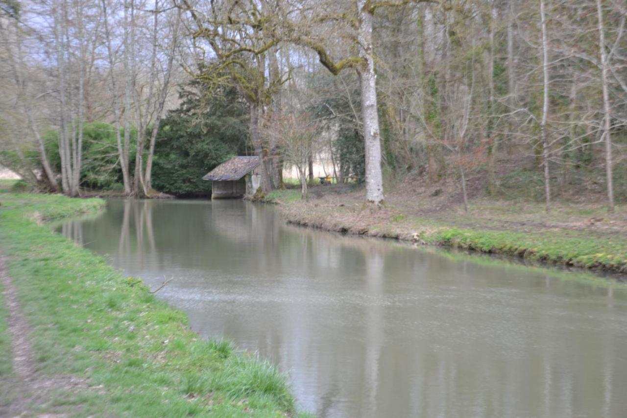 Le Moulin Et L'Olivier Three Bedroom Suite Chambon-sur-Cisse Bagian luar foto